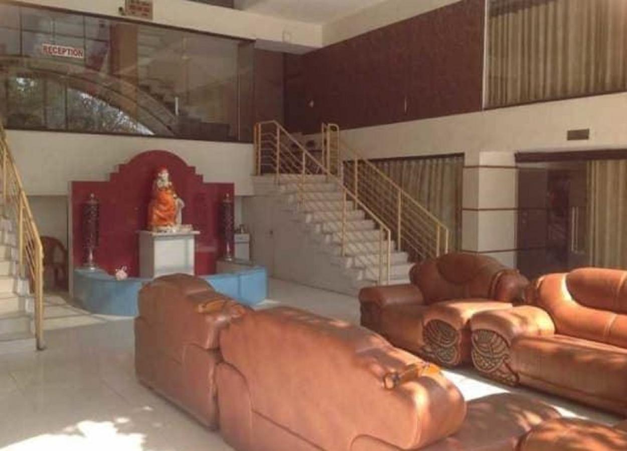 Manohar Mahal Hotel Jalgaon Esterno foto